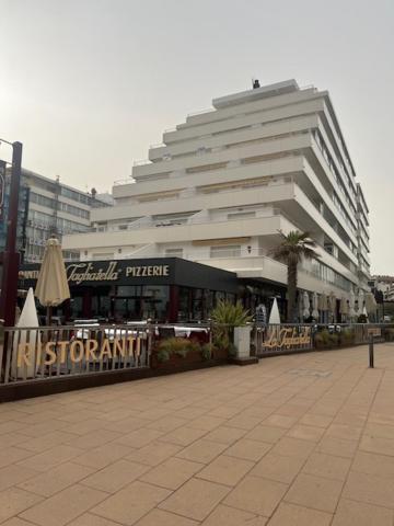 Apartamiento Vista Al Mar - Holiday Center En Roses Exterior photo